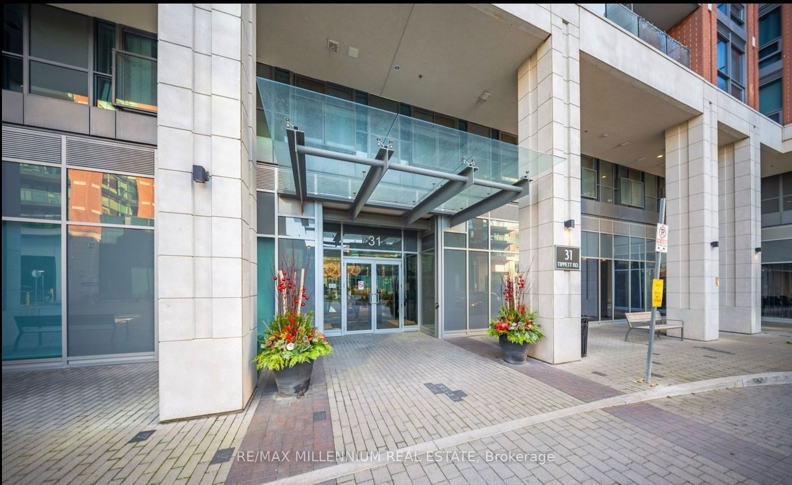 Condo for lease at 439-31 Tippett Road, Toronto, Clanton Park, L4L 2S4 - MLS: C11930636