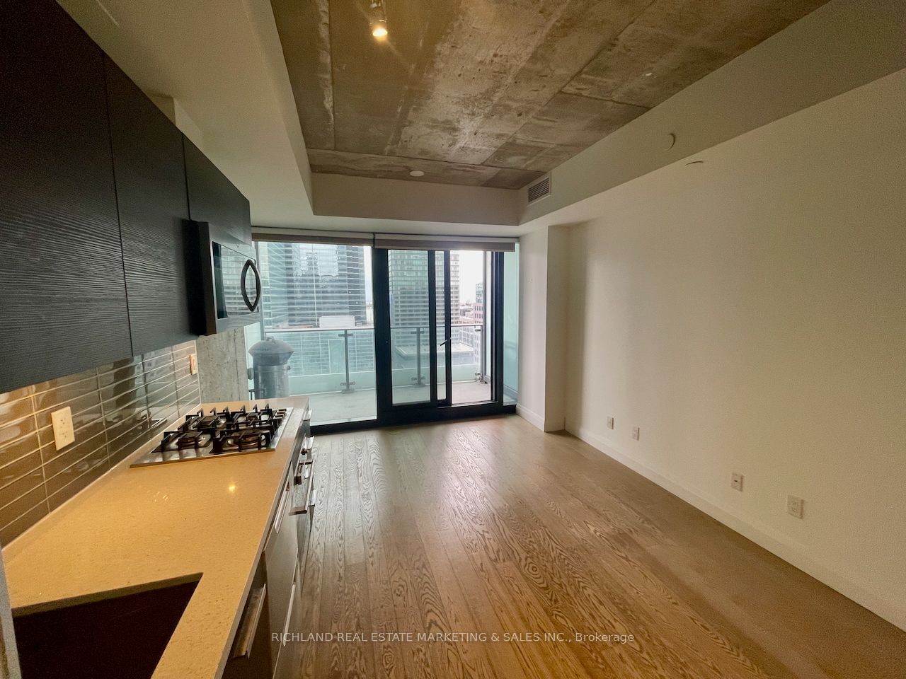 Condo leased at 1805-224 King Street, Toronto, Waterfront Communities C1, M5H 0A6 - MLS: C11931024