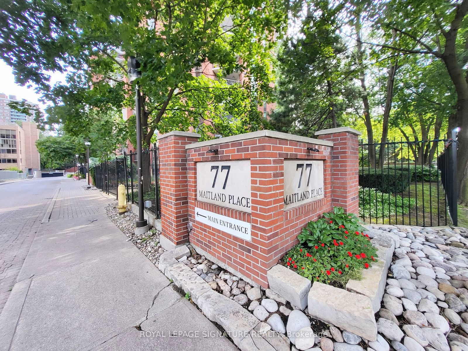 Condo for sale at 205-77 Maitland Place, Toronto, Cabbagetown-South St. James Town, M4Y 2V6 - MLS: C11931468