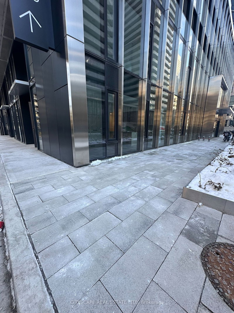 TH08 - 55 Charles St E, Toronto, M4Y 0J1 | Image 3