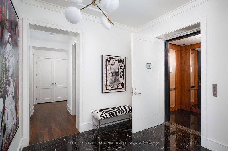 4104 - 183 Wellington St W, Toronto, M5V 0A1 | Image 2