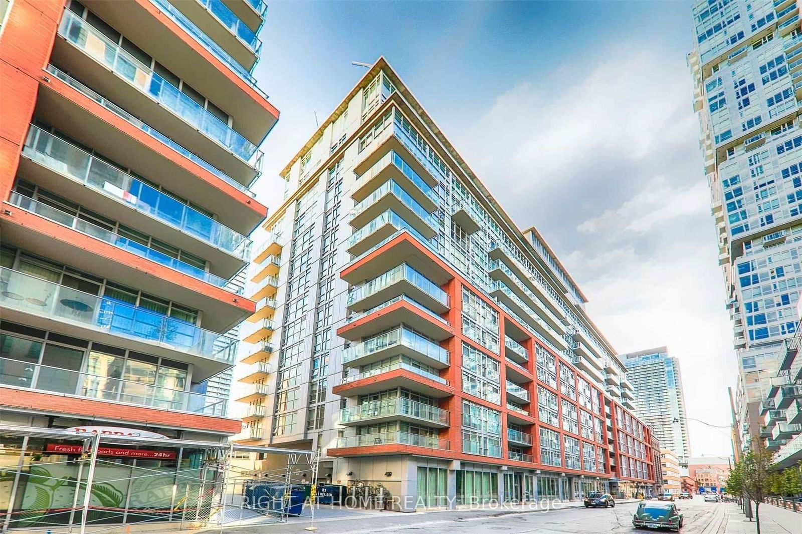 Condo for lease at 920-21 Nelson Street, Toronto, Waterfront Communities C1, M5V 3H9 - MLS: C11931980