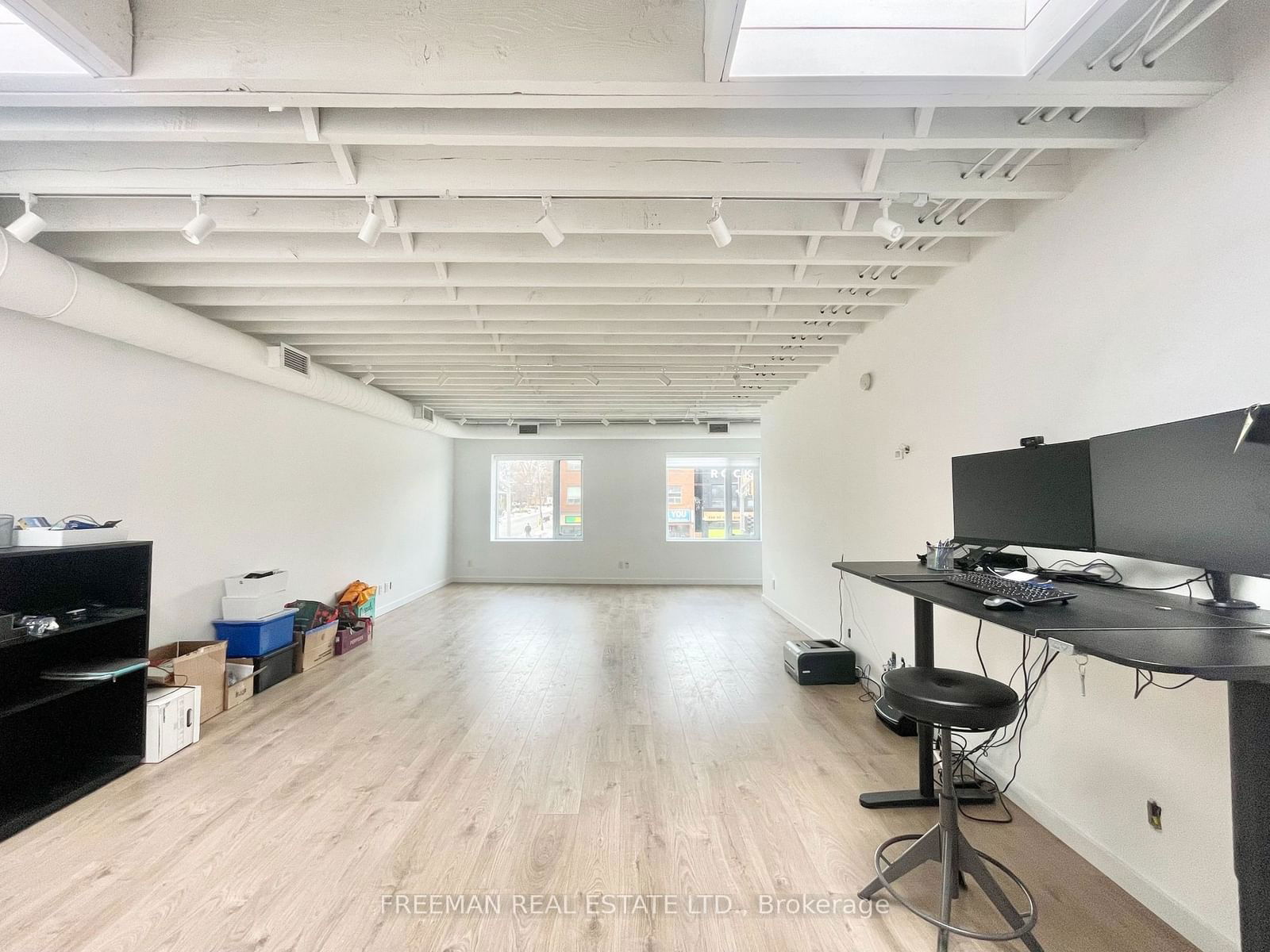 Commercial/Retail for lease at 2nd Fl-689 St Clair Avenue, Toronto, Wychwood, M6C 1B2 - MLS: C11932072