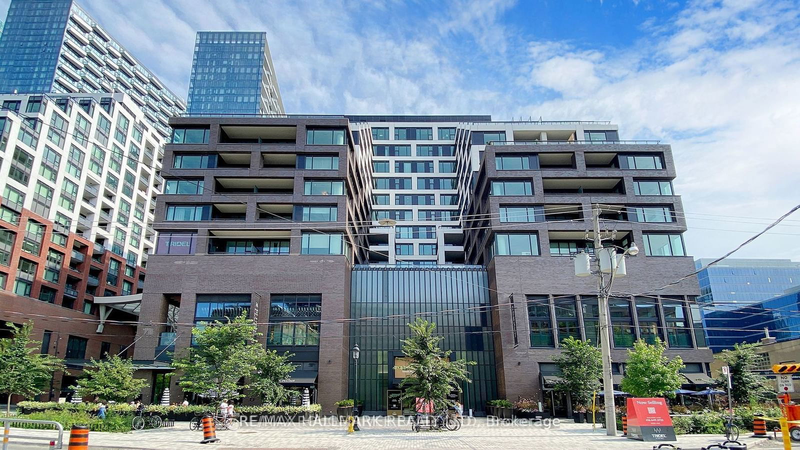 Condo for sale at 407-455 Wellington Street, Toronto, Waterfront Communities C1, M5V 0V8 - MLS: C11932093