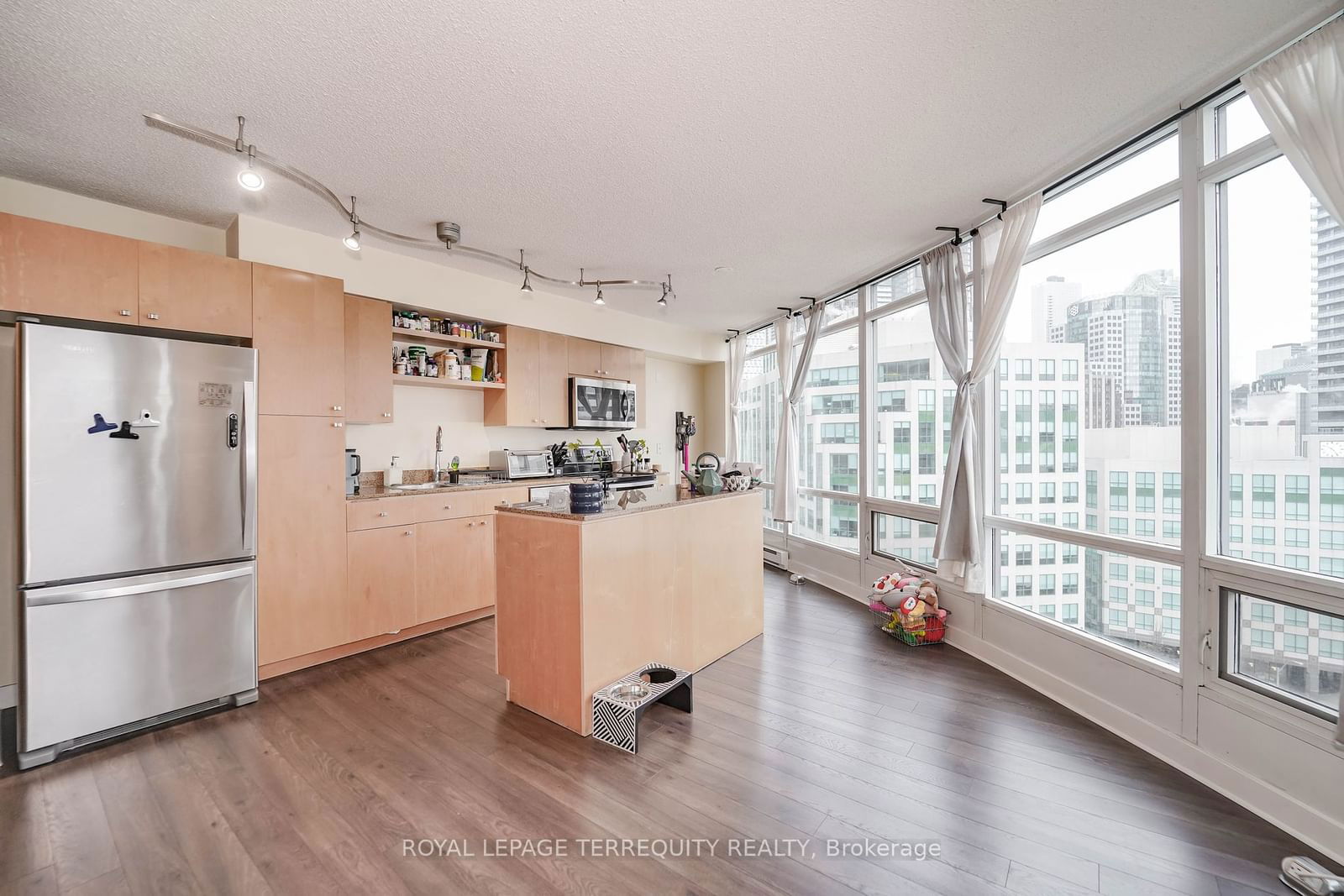 Condo leased at 1603-361 Front Street, Toronto, Waterfront Communities C1, M5V 3R5 - MLS: C11932520