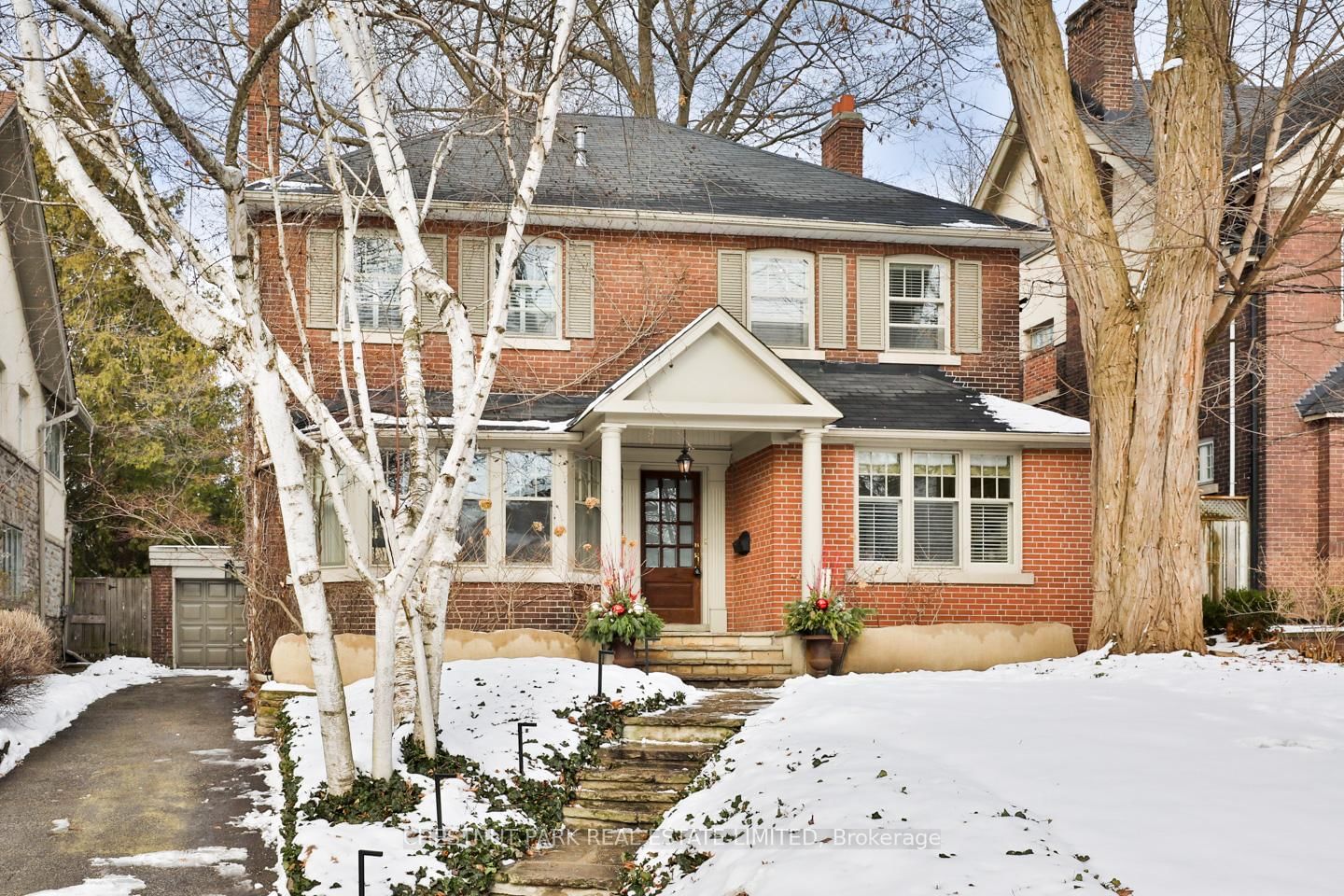 Detached House sold at 259 Inglewood Drive, Toronto, Rosedale-Moore Park, M4T 1J2 - MLS: C11932712