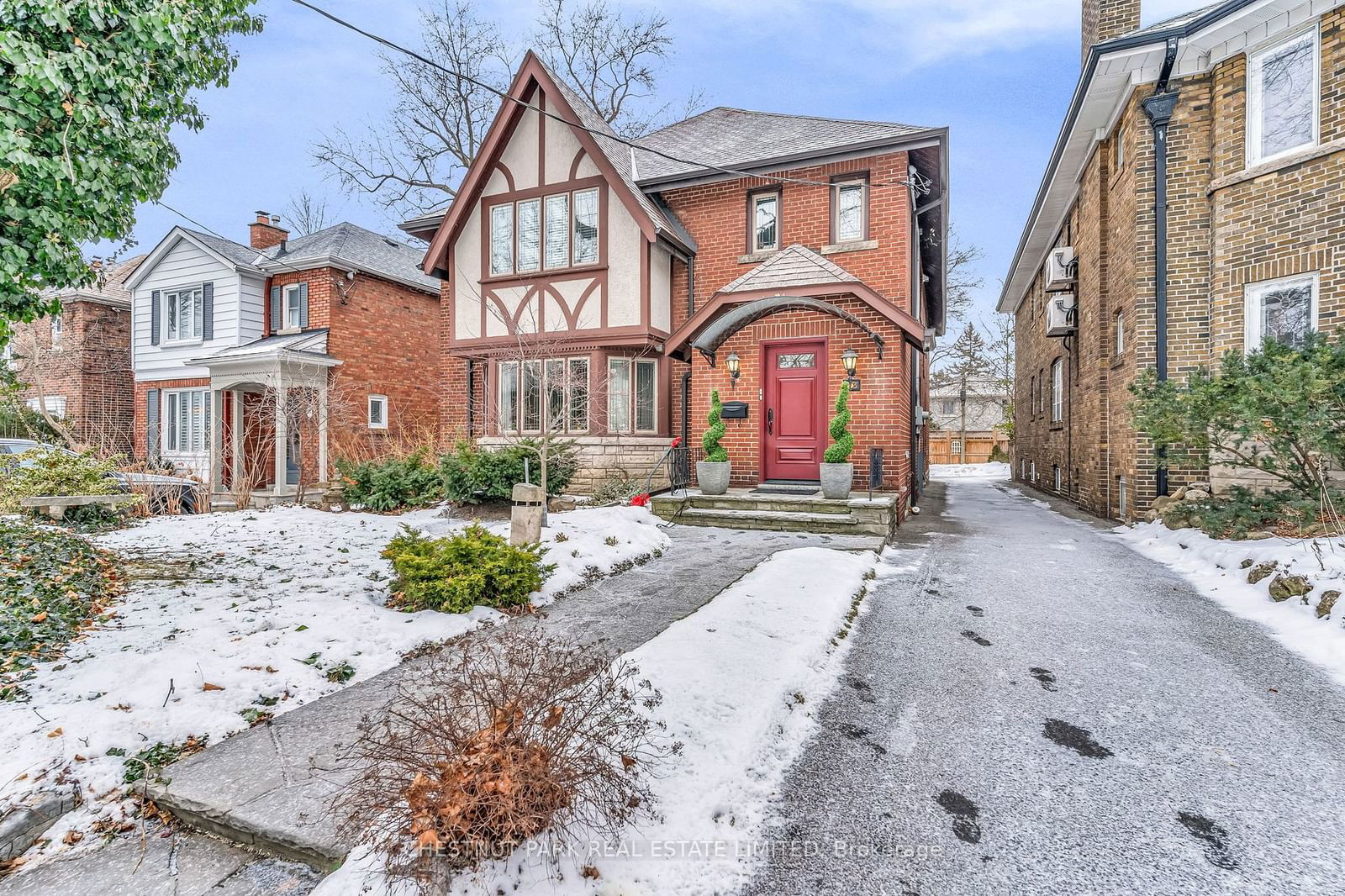 Detached House for lease at 745 Avenue Road, Toronto, Forest Hill South, M5P 2J9 - MLS: C11932912