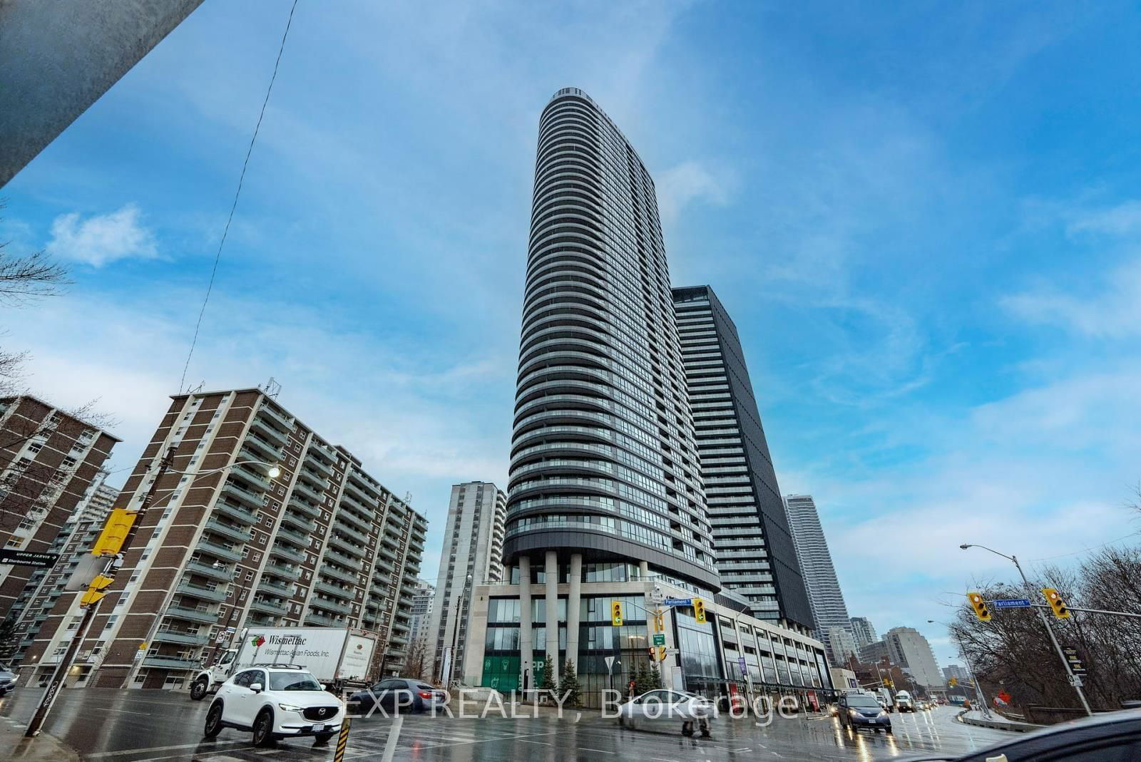 Condo for sale at 1324-585 Bloor Street, Toronto, North St. James Town, M4W 0B3 - MLS: C11933186