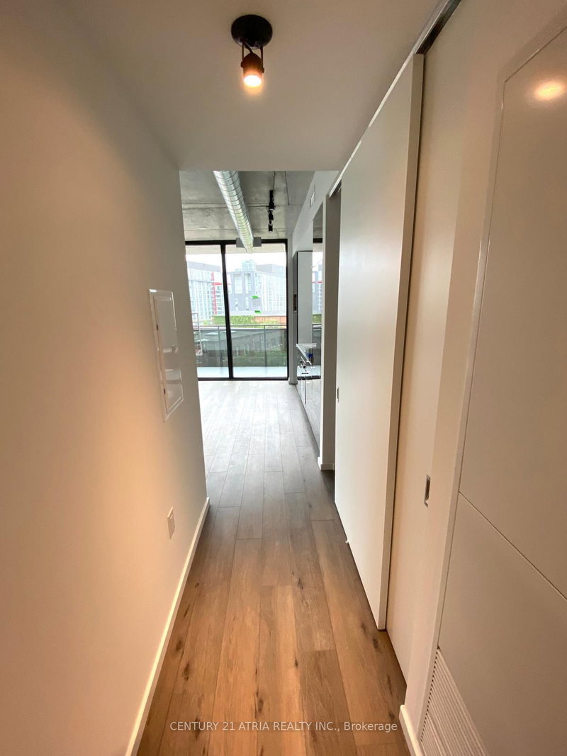 404 - 21 Lawren Harris Sq, Toronto, M5A 0T4 | Image 3