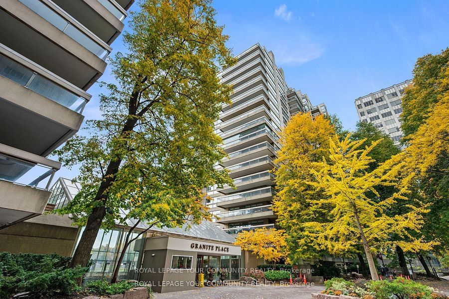 Condo sold at 703-63 St Clair Avenue, Toronto, Yonge-St. Clair, M4V 2Y9 - MLS: C11933434