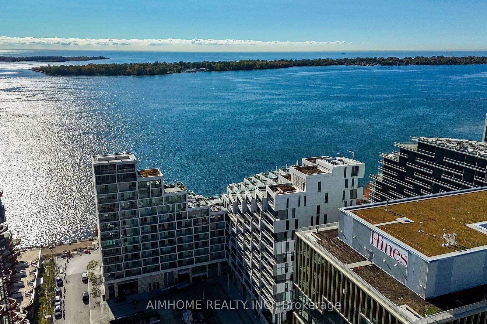 Building at 118 Merchants' Wharf, Toronto, Waterfront Communities C8