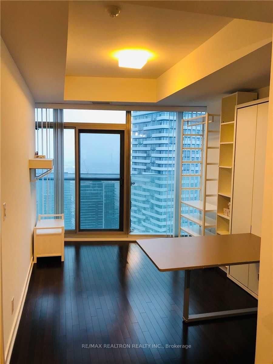 Condo for lease at 6102-14 York Street, Toronto, Waterfront Communities C1, M5J 0B1 - MLS: C11933514