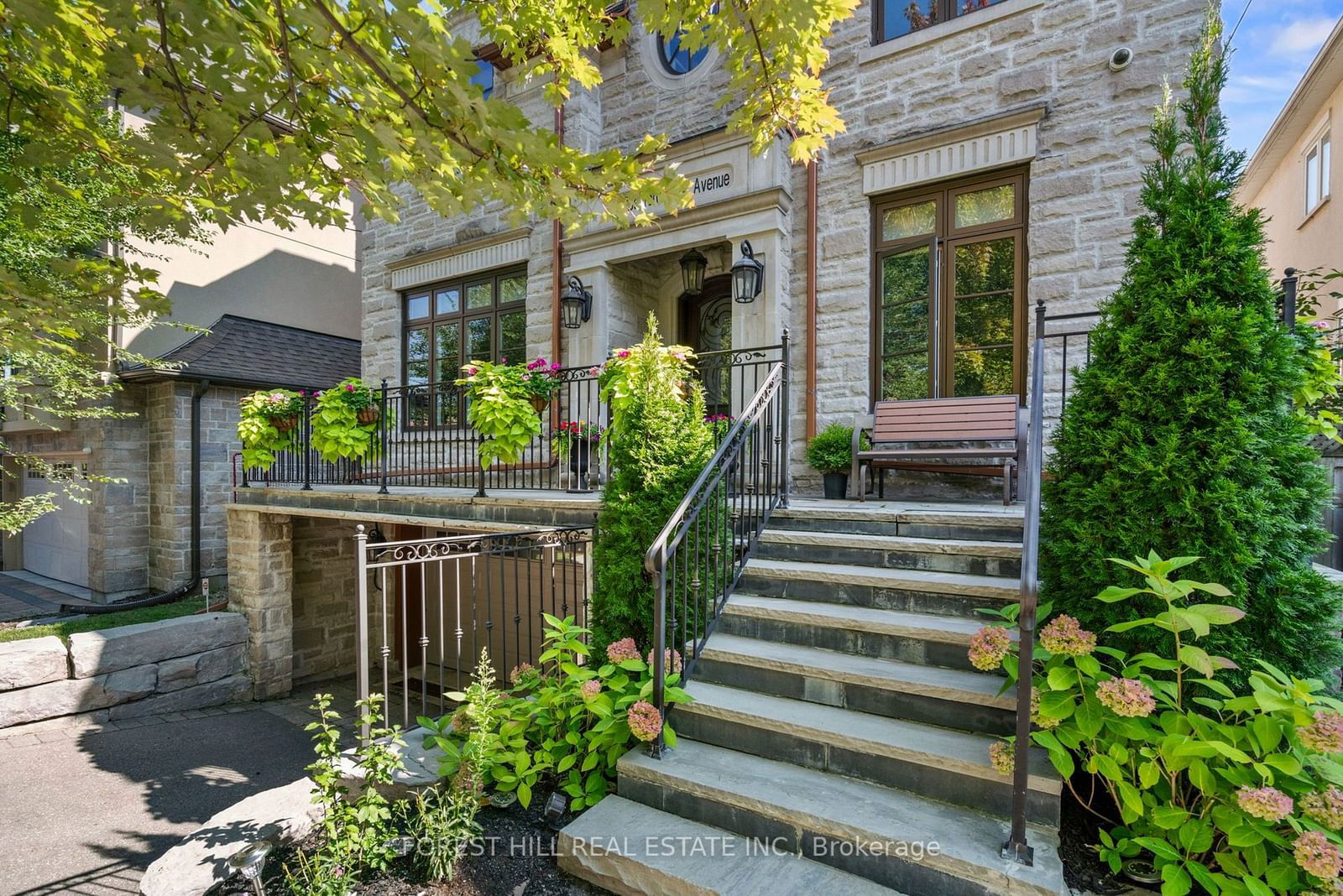 Detached House for sale at 669 Bedford Park Avenue, Toronto, Bedford Park-Nortown, M5M 1K4 - MLS: C11933747