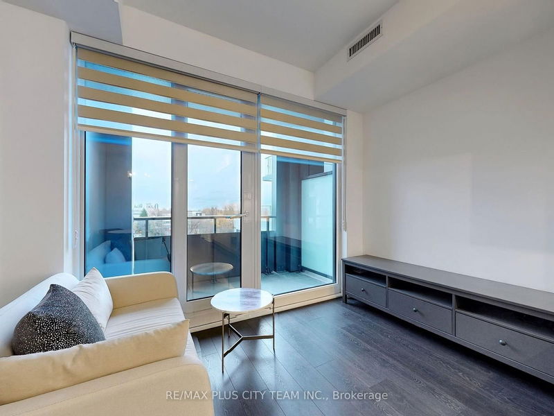 home for lease on 805-2020 Bathurst Street