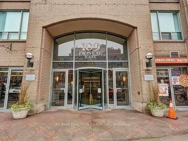 Condo for lease at 305-109 Front Street, Toronto, Waterfront Communities C8, M5A 4P7 - MLS: C11934539