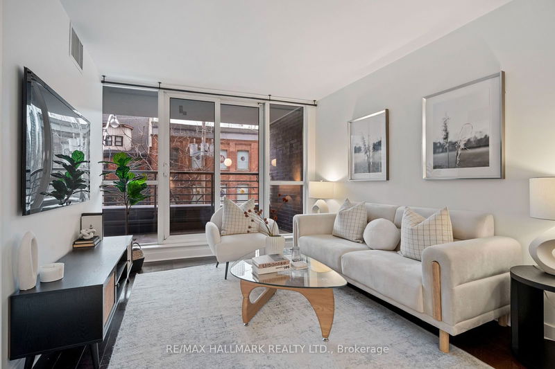 home for sale on 203-320 Richmond Street E