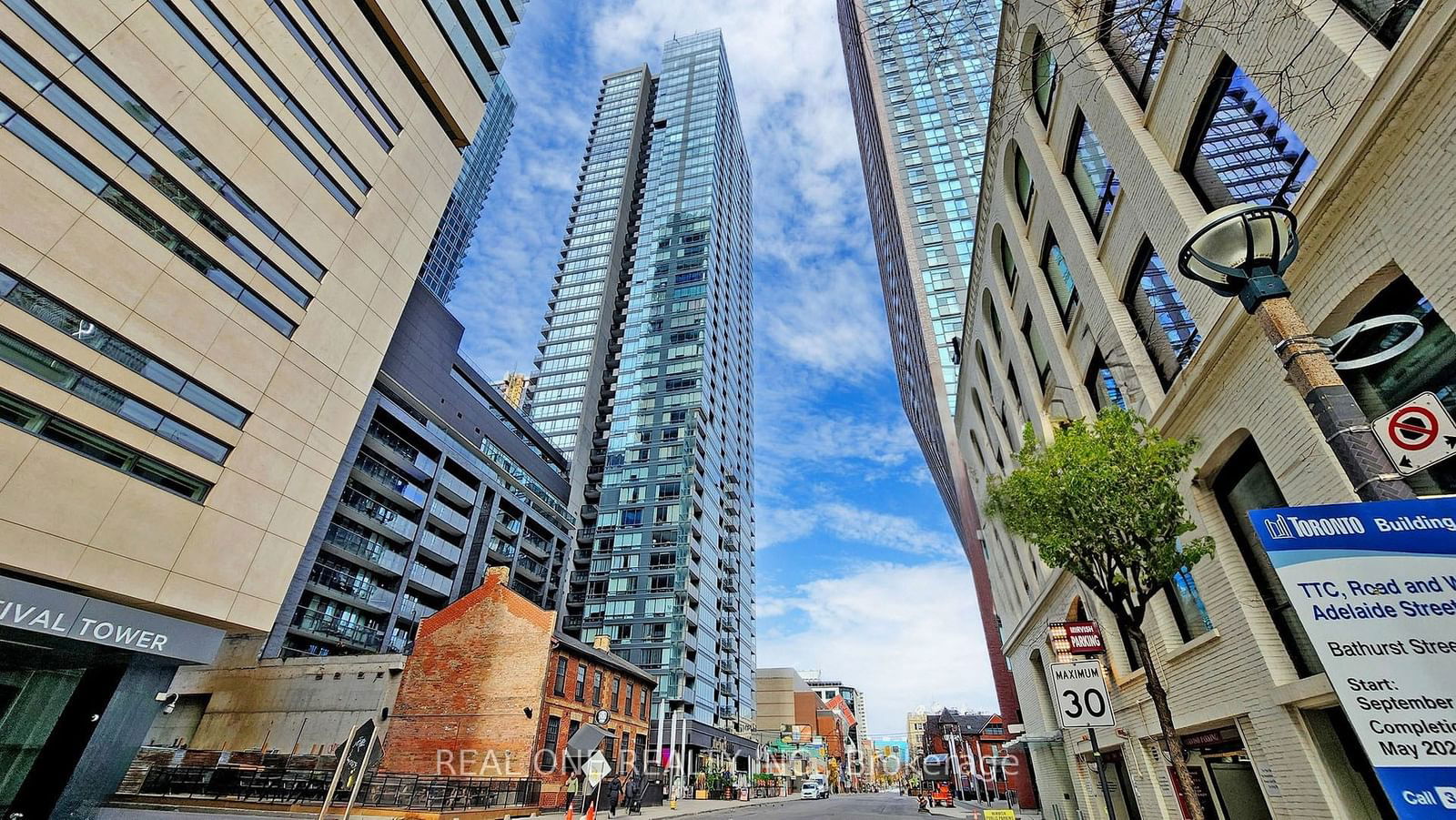 Condo for sale at 3106-295 Adelaide Street, Toronto, Waterfront Communities C1, M5V 0L4 - MLS: C11935023