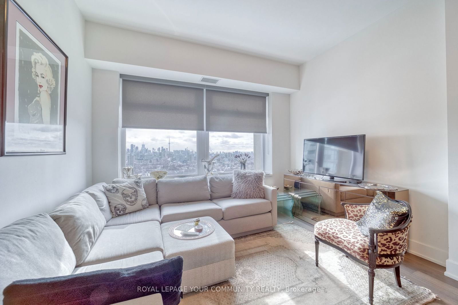 Condo for sale at 1618-111 St Clair Avenue, Toronto, Yonge-St. Clair, M4V 1W5 - MLS: C11935071