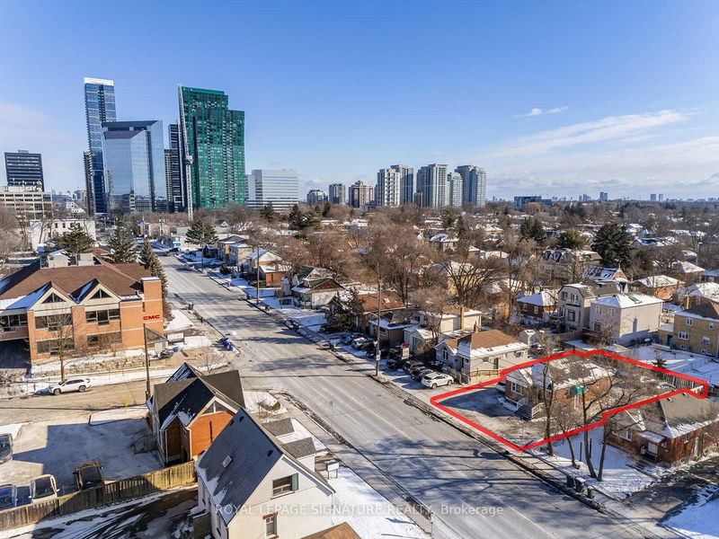 home for lease on 143 Sheppard Avenue W
