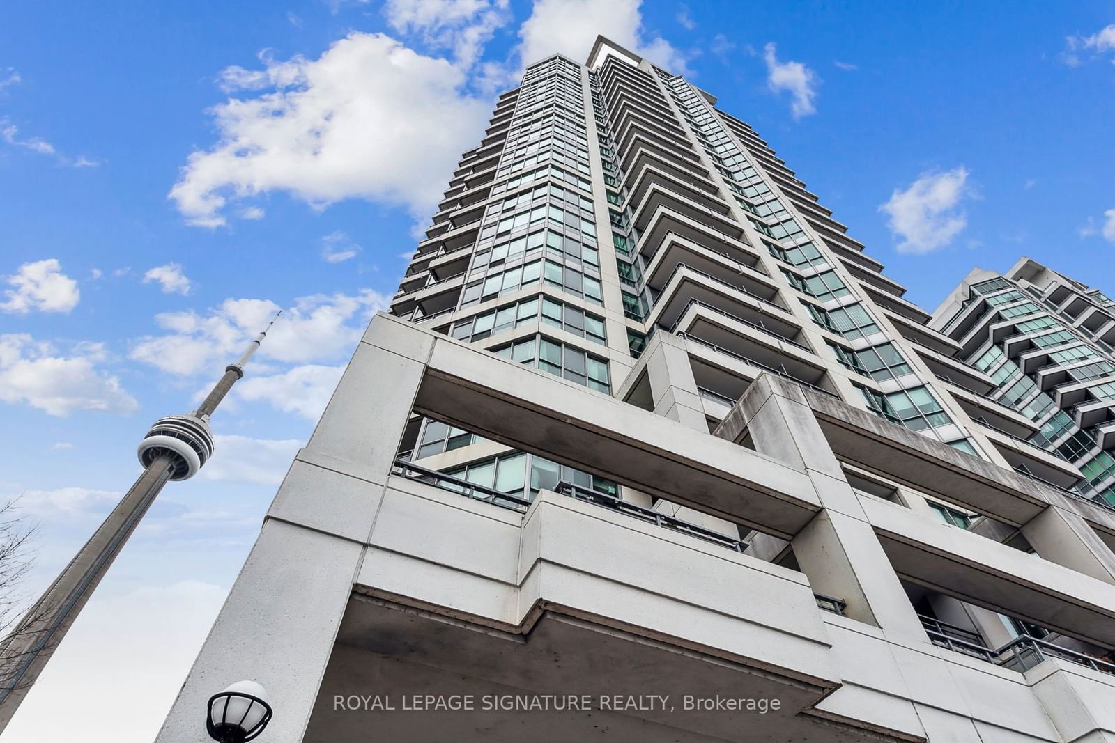 Condo for sale at 1119-230 Queens Quay, Toronto, Waterfront Communities C1, M5J 2Y7 - MLS: C11935281