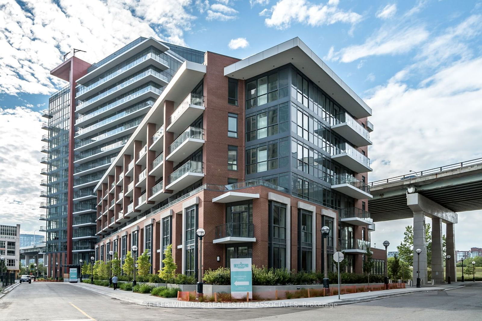 Condo for sale at 212-50 Bruyeres Mews, Toronto, Waterfront Communities C1, M5V 0A7 - MLS: C11935363