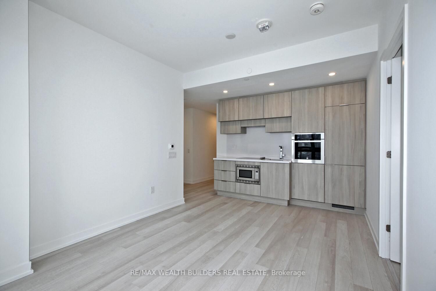 Condo for lease at 1404-39 Roehampton Avenue, Toronto, Mount Pleasant West, M4P 1P9 - MLS: C11935400