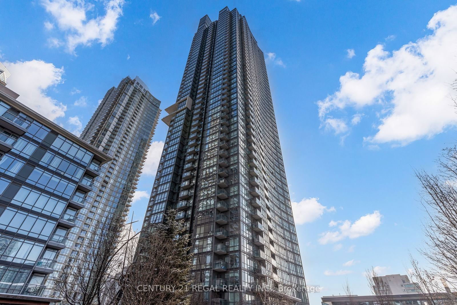 Condo for sale at 216-11 Brunel Court, Toronto, Waterfront Communities C1, M5V 3Y3 - MLS: C11935838