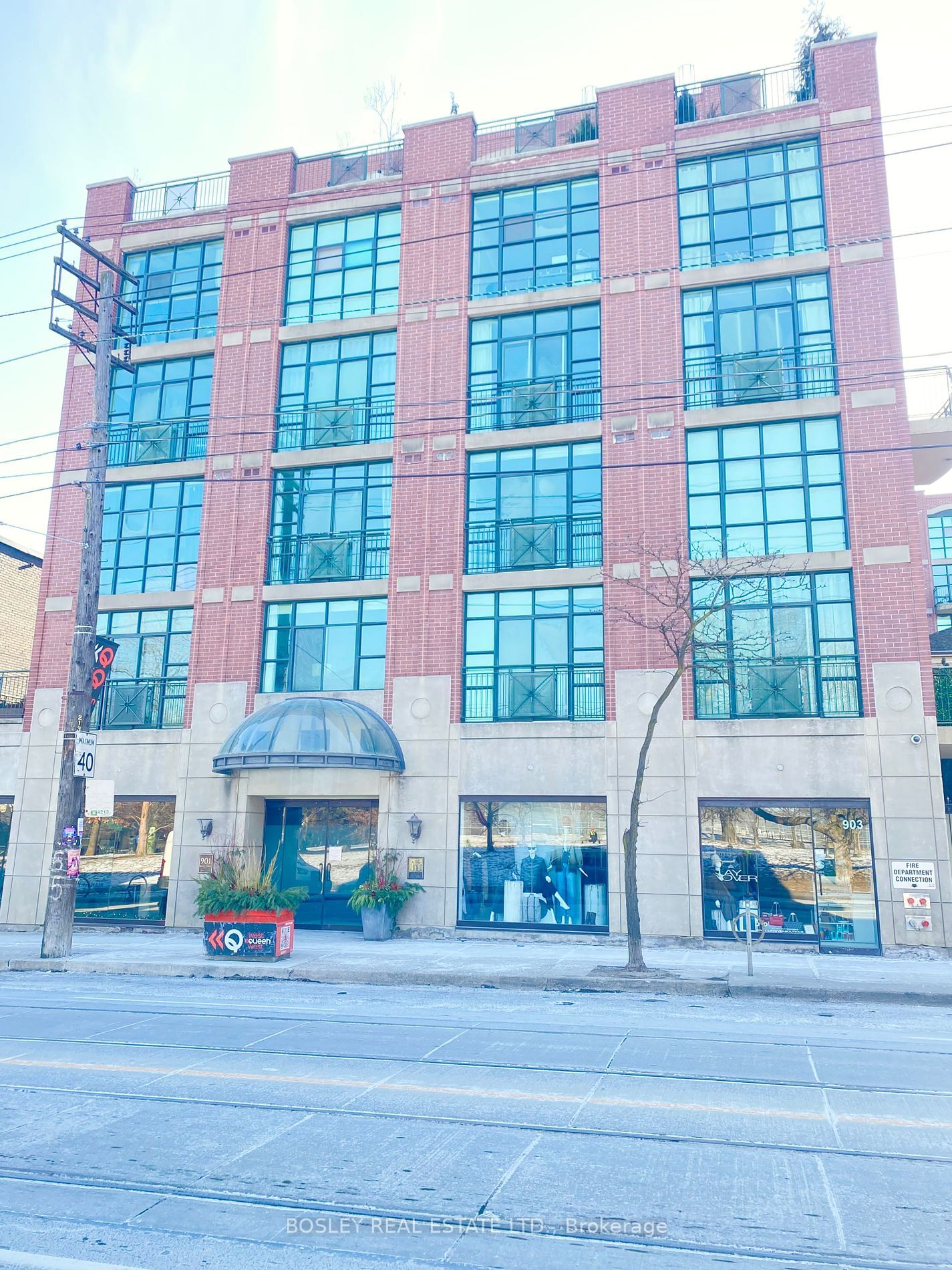 Condo leased at 215-901 Queen Street, Toronto, Trinity-Bellwoods, M6J 3X4 - MLS: C11935839