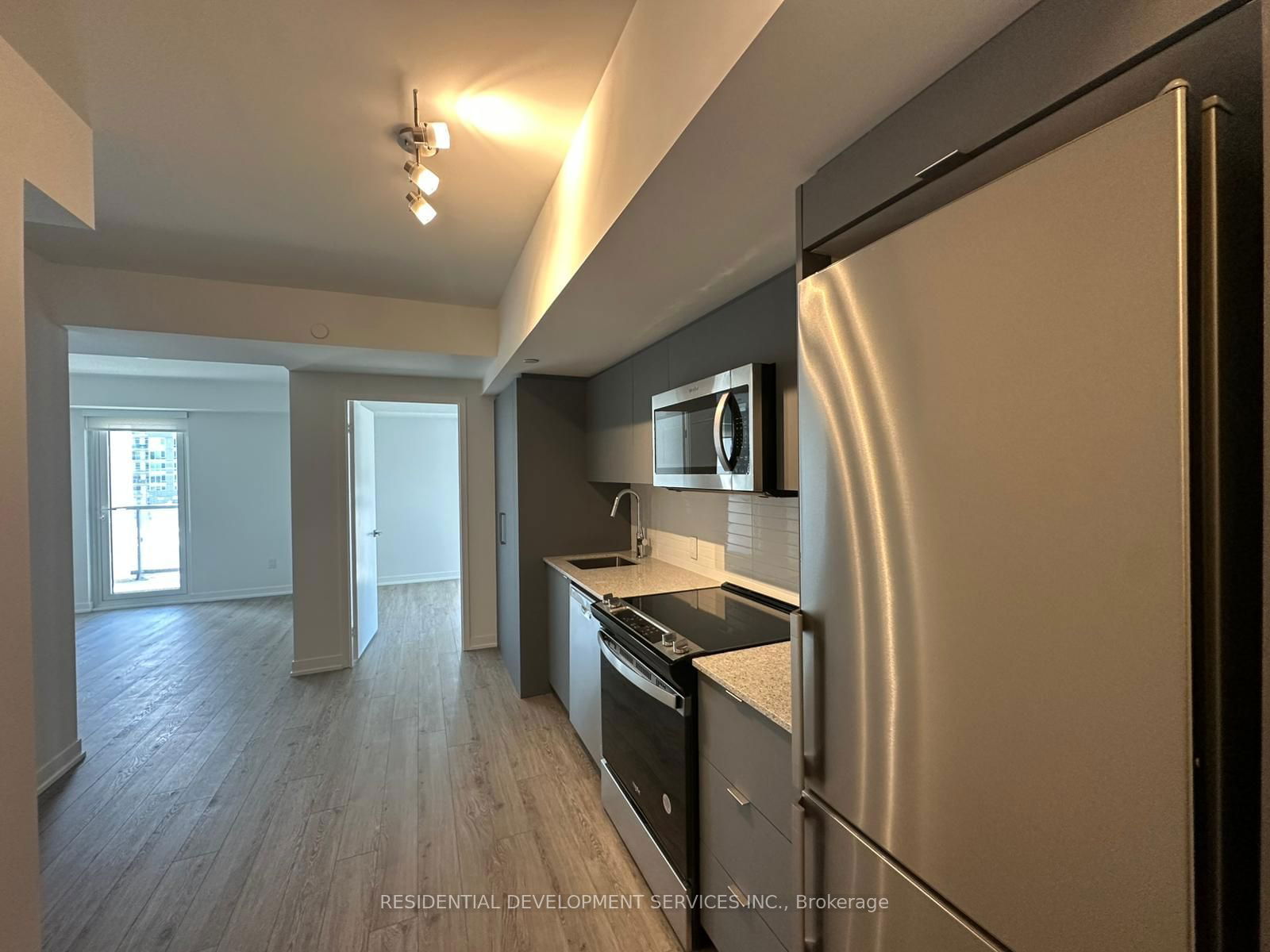 Condo for lease at 445-500 Wilson Avenue, Toronto, Clanton Park, M3H 0E5 - MLS: C11935849