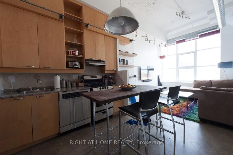 home for sale on 1041-155 Dalhousie Street