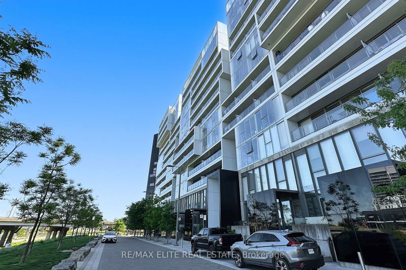 Unit 1008 — 32 Trolley Cres, Toronto - Moss Park image-0-0