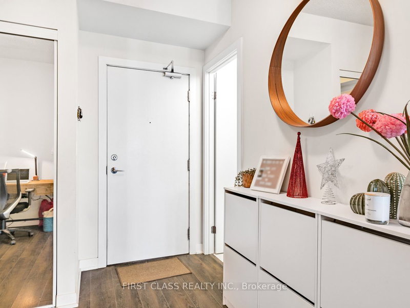 2308 - 20 Bruyeres Mews, Toronto, M5V 0G8 | Image 2