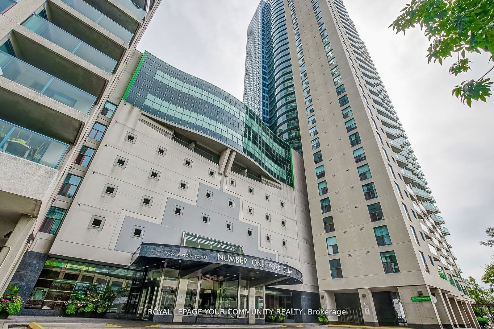 Condo for lease at 809-77 Harbour Square, Toronto, Waterfront Communities C1, M5J 2S2 - MLS: C11936228