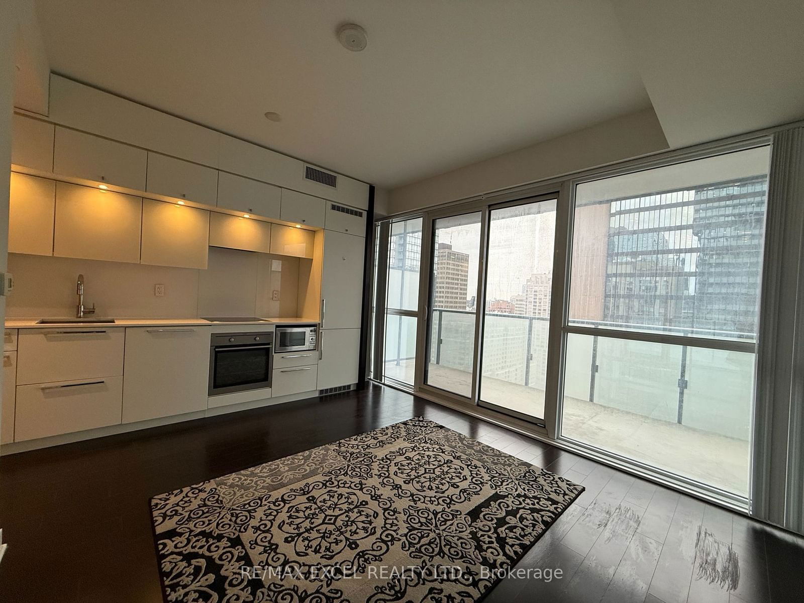 Condo for lease at 2006-15 Grenville Street, Toronto, Bay Street Corridor, M4Y 1A1 - MLS: C11936282