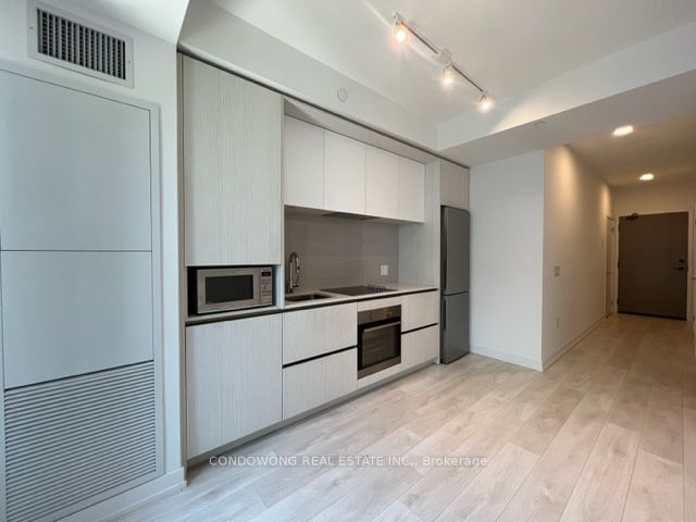 Condo for lease at 902-225 Sumach Street, Toronto, Regent Park, M5A 0P8 - MLS: C11936536