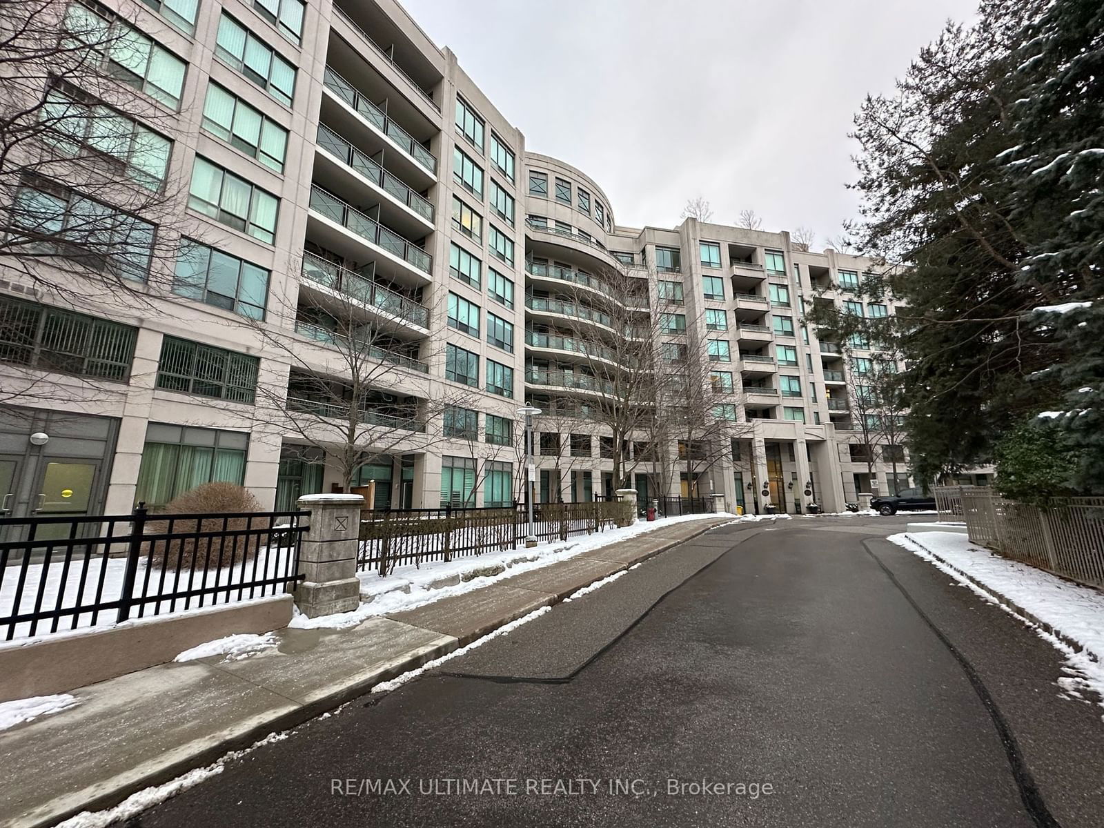 Condo leased at 726-205 The Donway W, Toronto, Banbury-Don Mills, M3B 3S5 - MLS: C11936743