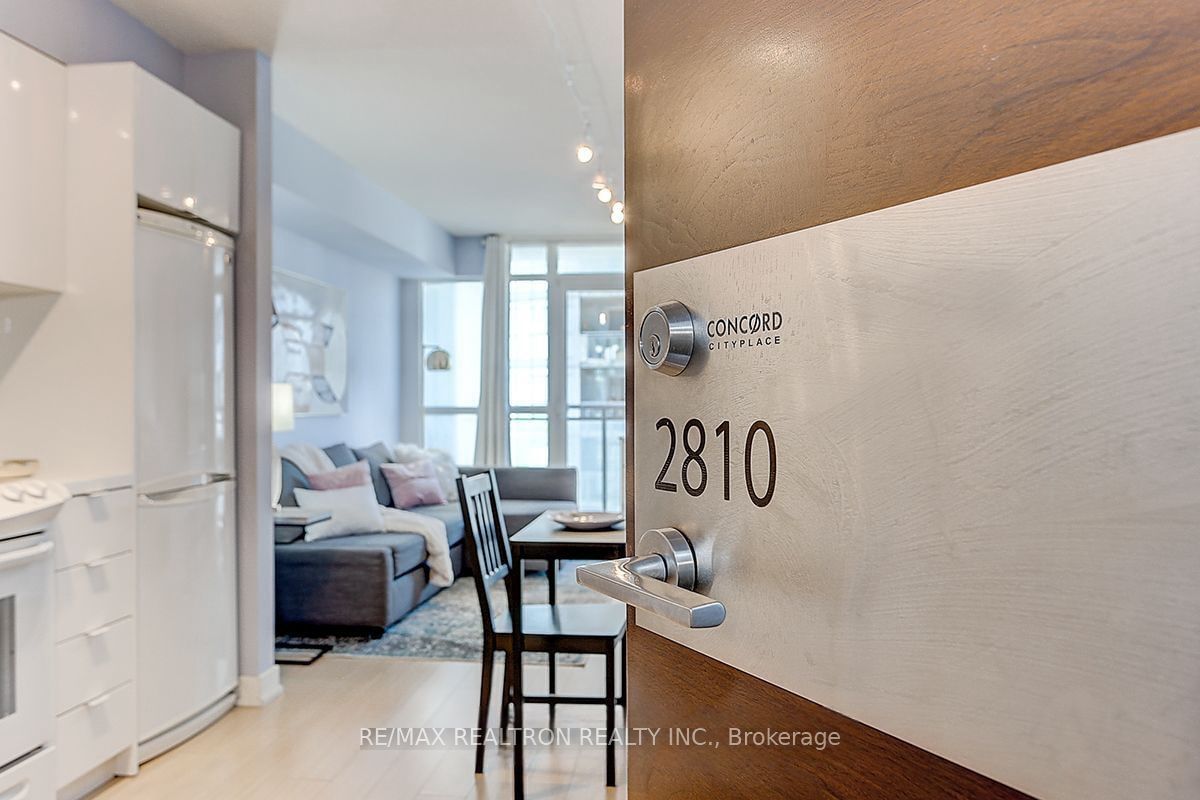 Condo for lease at 2810-15 Iceboat Terrace, Toronto, Waterfront Communities C1, M5V 4A5 - MLS: C11936845