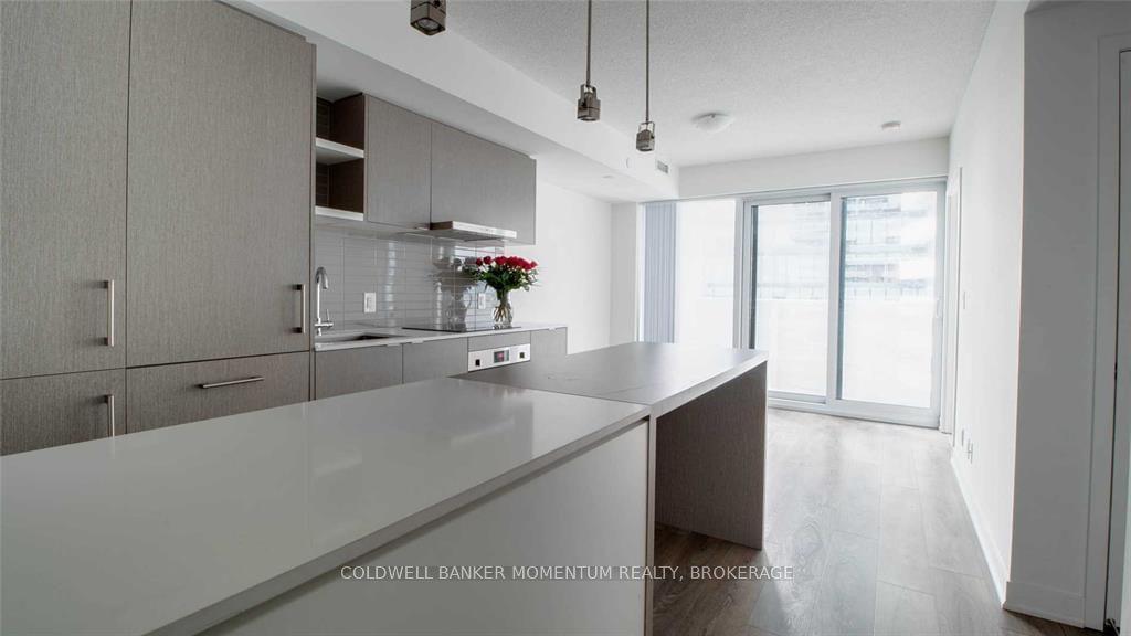 Condo for sale at 2401-88 Harbour Street, Toronto, Waterfront Communities C1, M5J 0C3 - MLS: C11936866