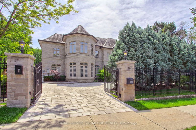 39 Fifeshire Rd, Toronto, Ontario