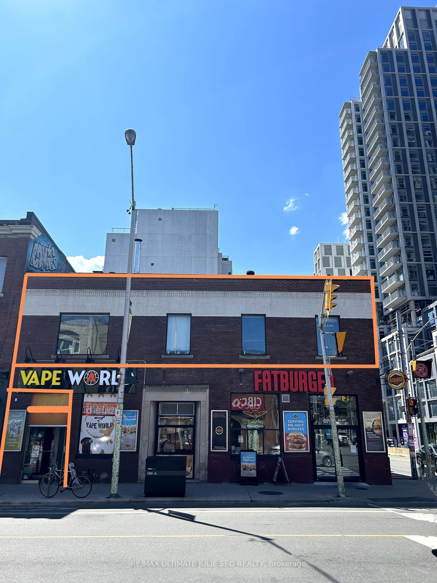 Commercial/Retail for lease at 2nd flr-565 Bloor Street, Toronto, University, M5S 1Y6 - MLS: C11937154