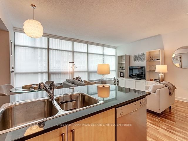 Condo for sale at 319-350 Wellington Street, Toronto, Waterfront Communities C1, M5V 3W9 - MLS: C11937742