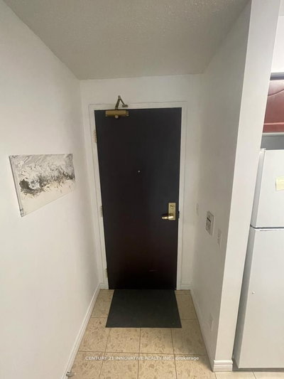 Unit 628 — 51 Lower Simcoe Street — photo 2