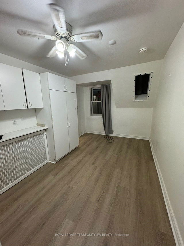 L - 536 Huron Street