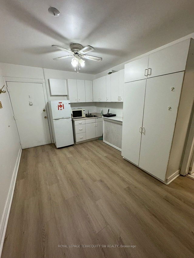 L - 536 Huron Street