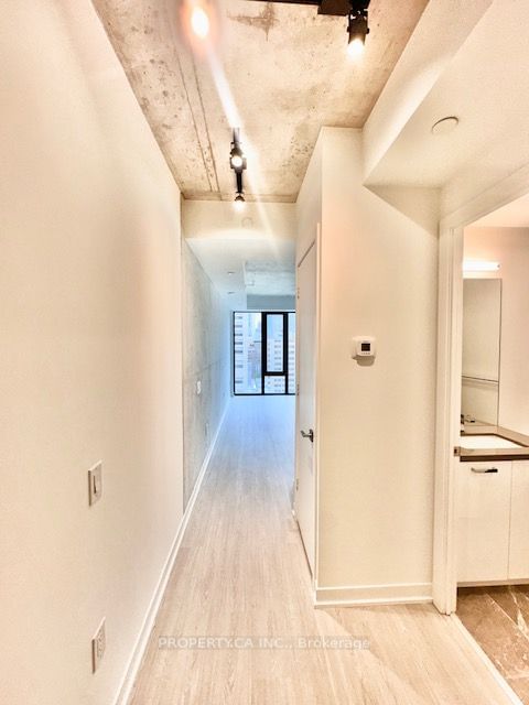 Condo for lease at 1209-195 McCaul Street, Toronto, Kensington-Chinatown, M5T 0E5 - MLS: C11938262