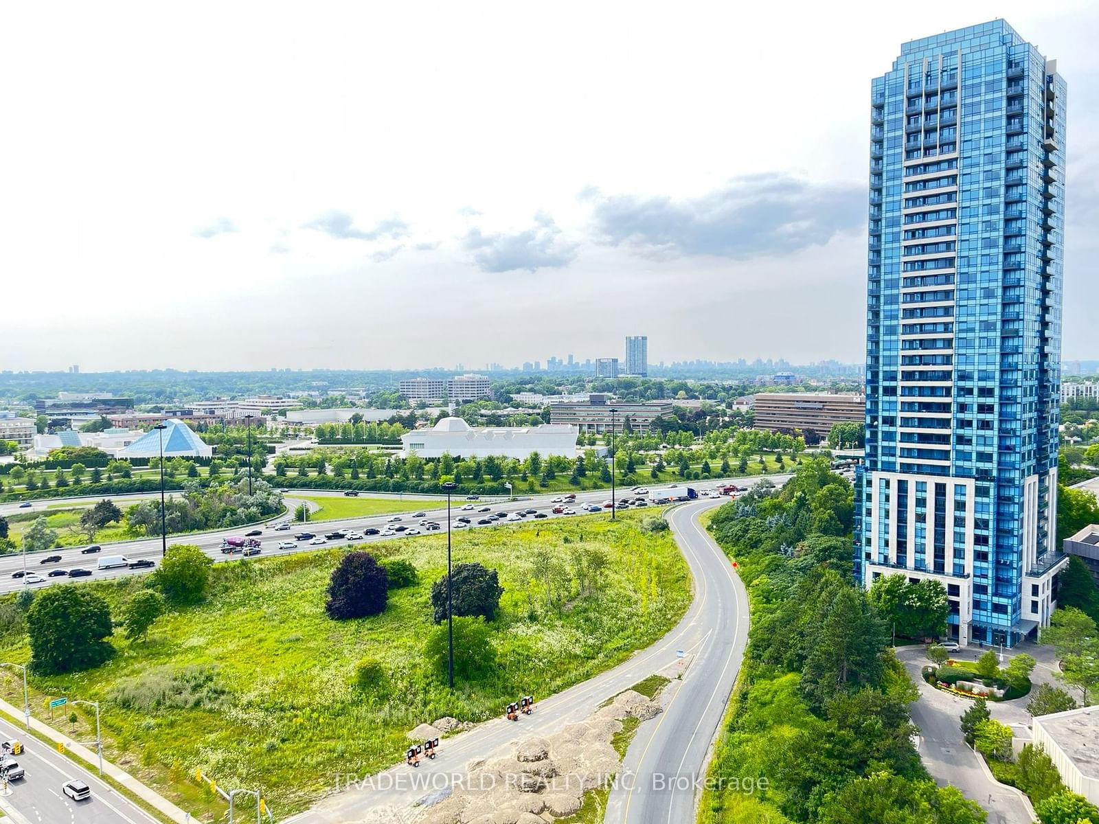 Condo for sale at 2307-215 Wynford Drive, Toronto, Flemingdon Park, M3C 3P5 - MLS: C11938320