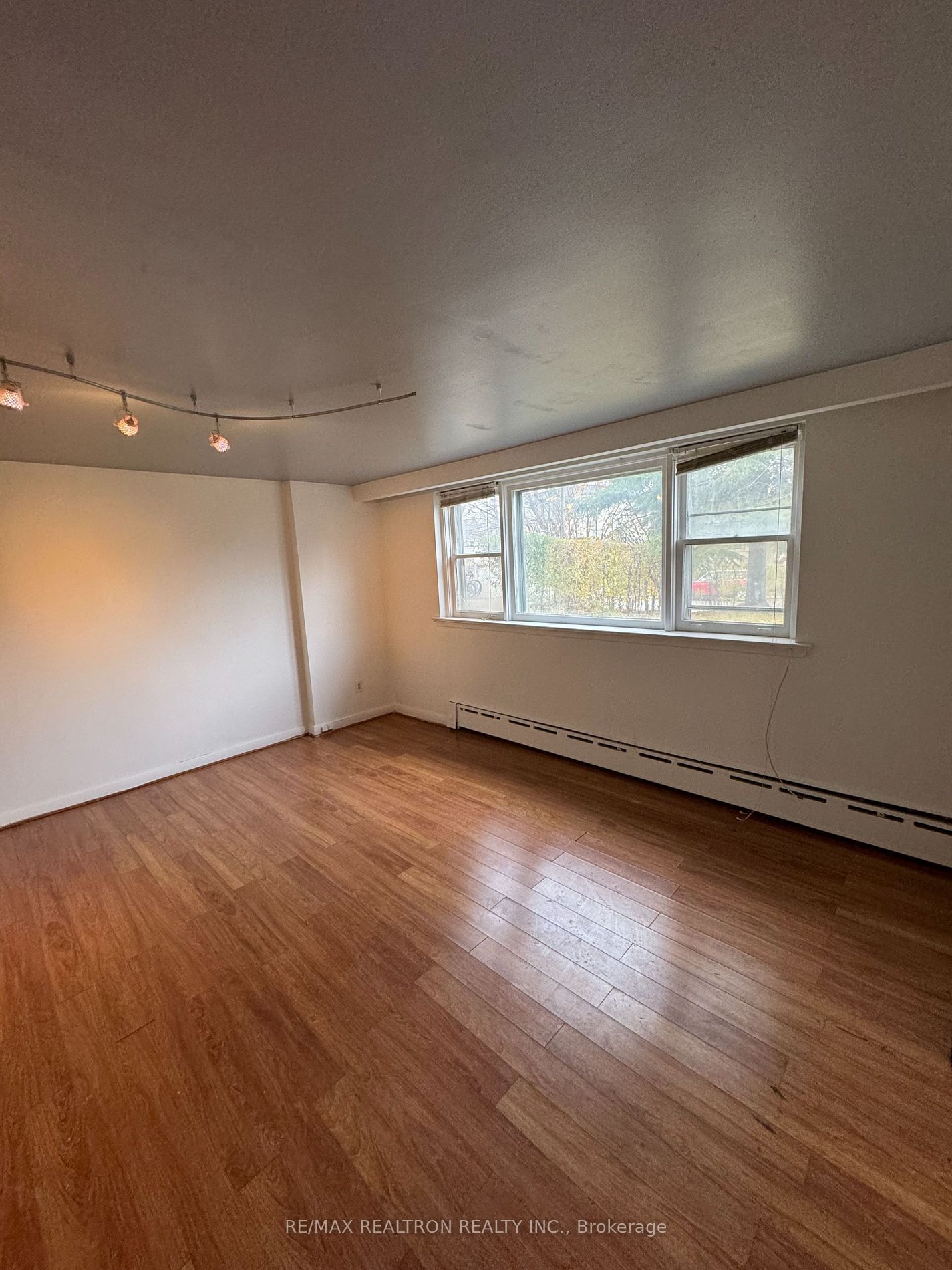 Lower Level leased at Lower-168 Elder Street, Toronto, Bathurst Manor, M3H 5V1 - MLS: C11938372