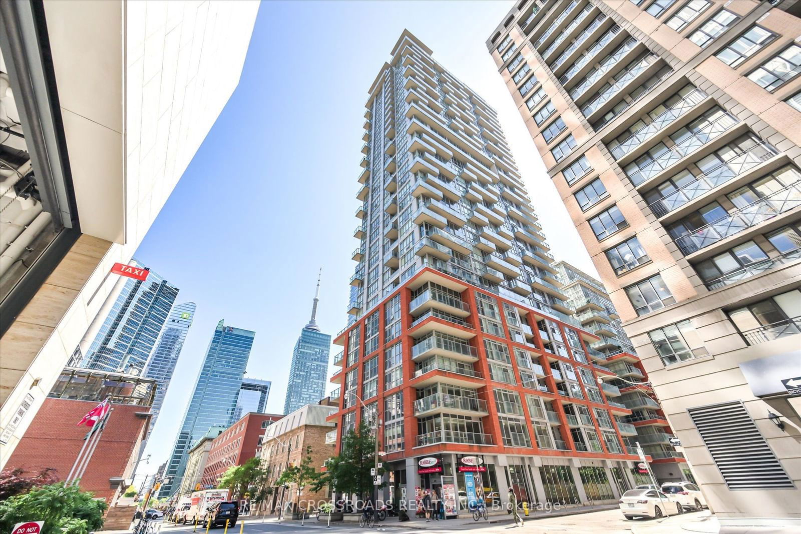 Condo for sale at 506-126 Simcoe Street, Toronto, Waterfront Communities C1, M5H 4E6 - MLS: C11938423