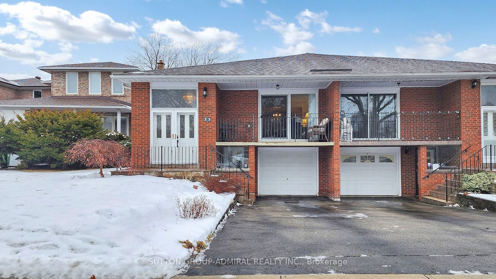 Semi-Detached House for sale at 23 St. Paschal Court, Toronto, Newtonbrook West, M2M 1X6 - MLS: C11938684