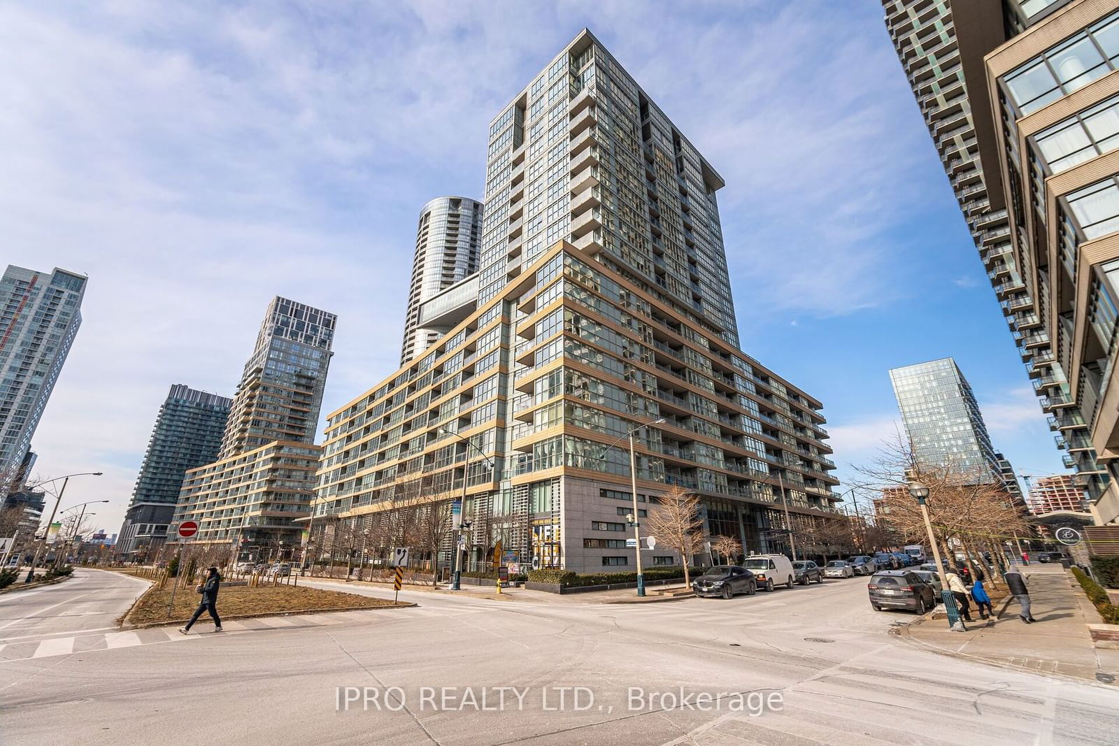 Condo for sale at 557-10 Capreol Court, Toronto, Waterfront Communities C1, M5V 3Z7 - MLS: C11938915